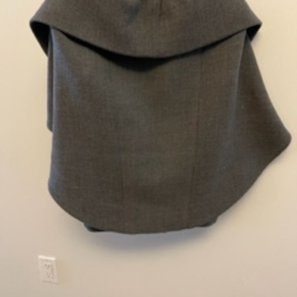 Milly Statement Double-Face Wool-Blend Cape Jacket, Charcoal Size P (XS) - Picture 8 of 9